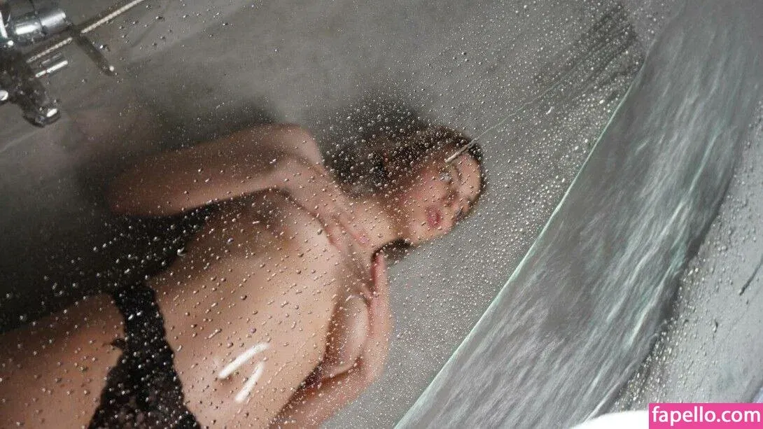 nicolecolina_ Onlyfans Photo Gallery 