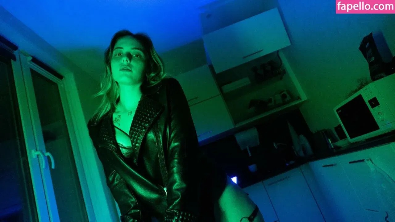 nicolecolina_ Onlyfans Photo Gallery 