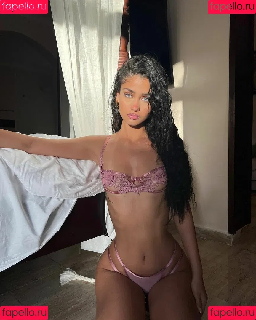 Naaz Torbati Onlyfans Photo Gallery 