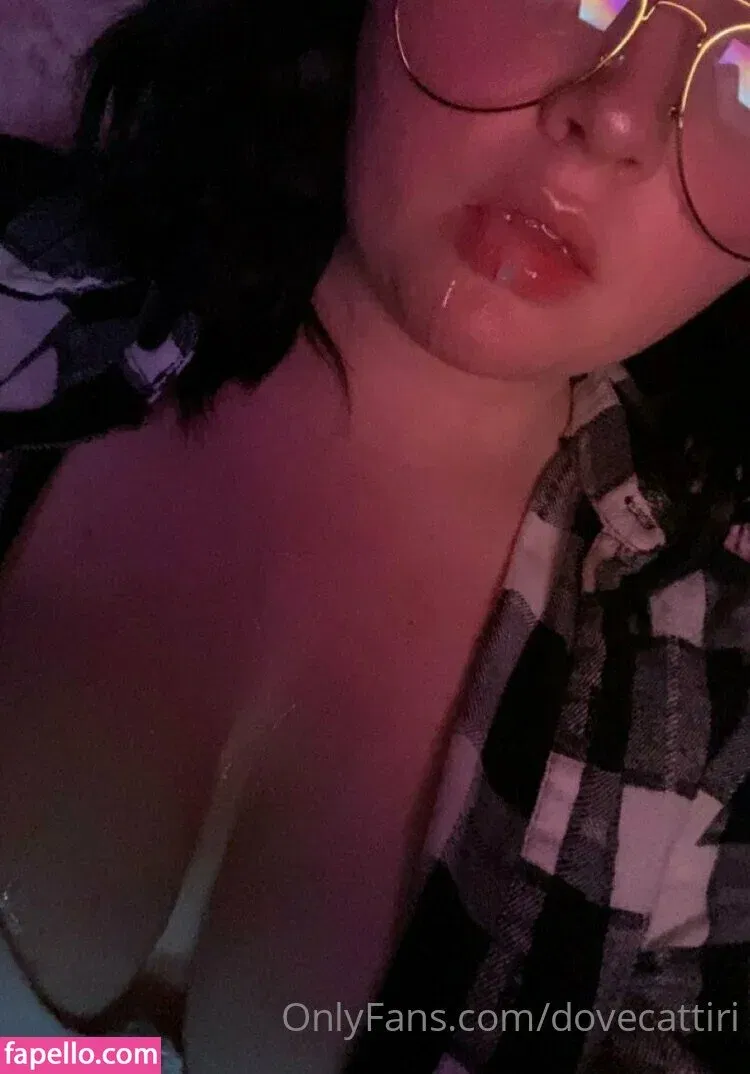 dovecattiri Onlyfans Photo Gallery 