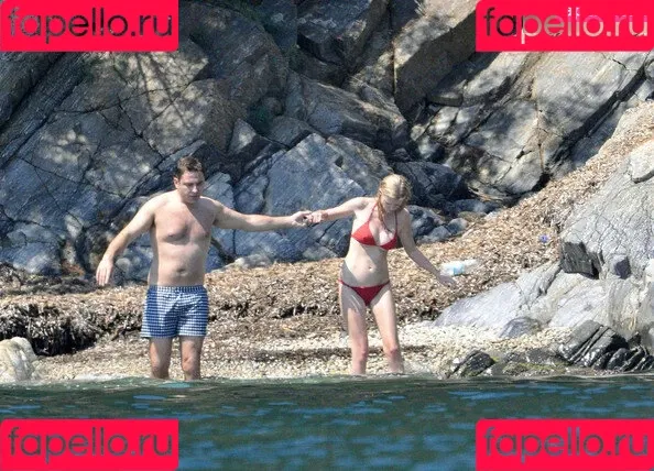 Lara Stone Onlyfans Photo Gallery 