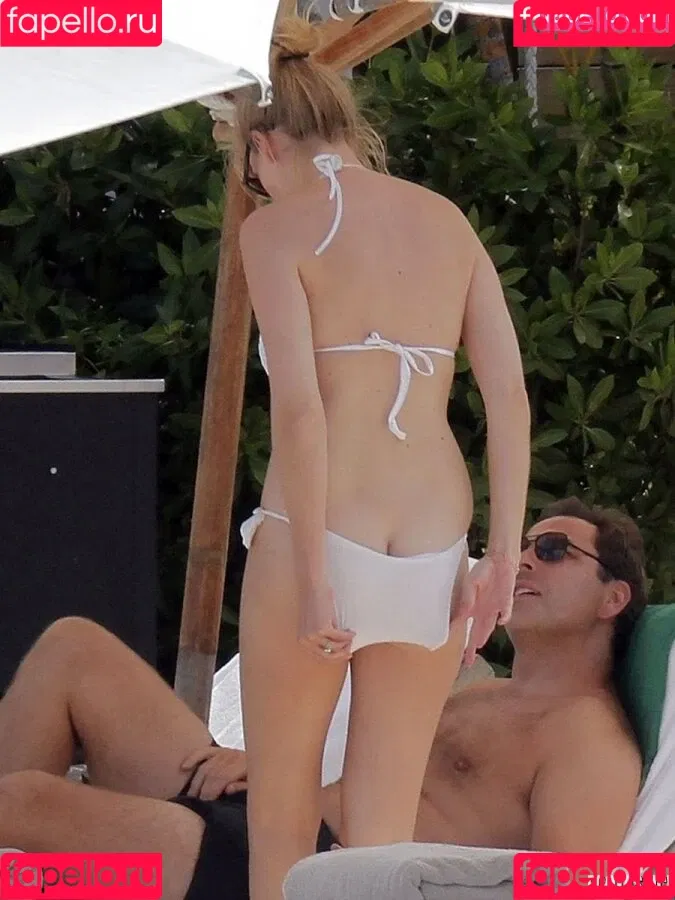 Lara Stone Onlyfans Photo Gallery 
