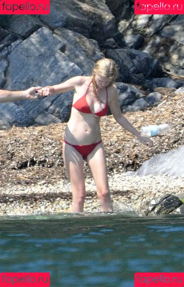 Lara Stone Onlyfans Photo Gallery 