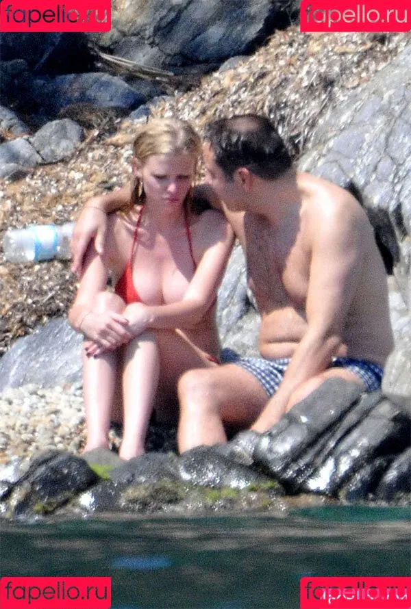 Lara Stone Onlyfans Photo Gallery 