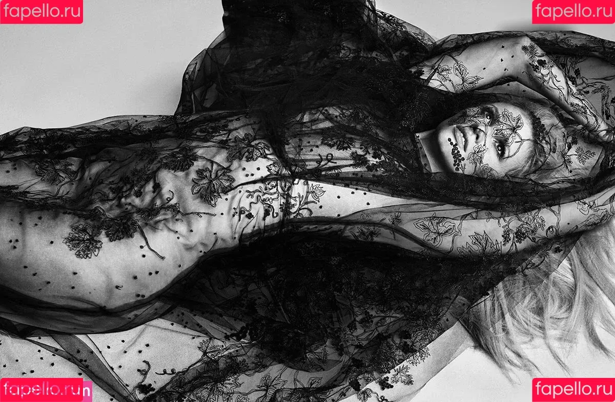 Lara Stone Onlyfans Photo Gallery 