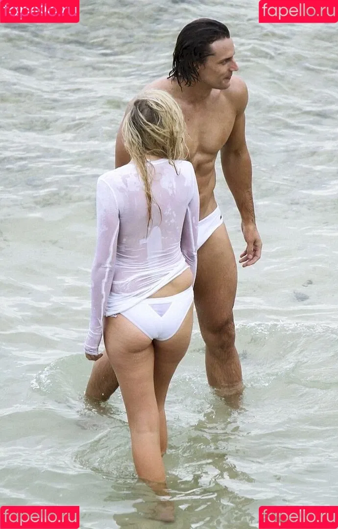 Lara Stone Onlyfans Photo Gallery 