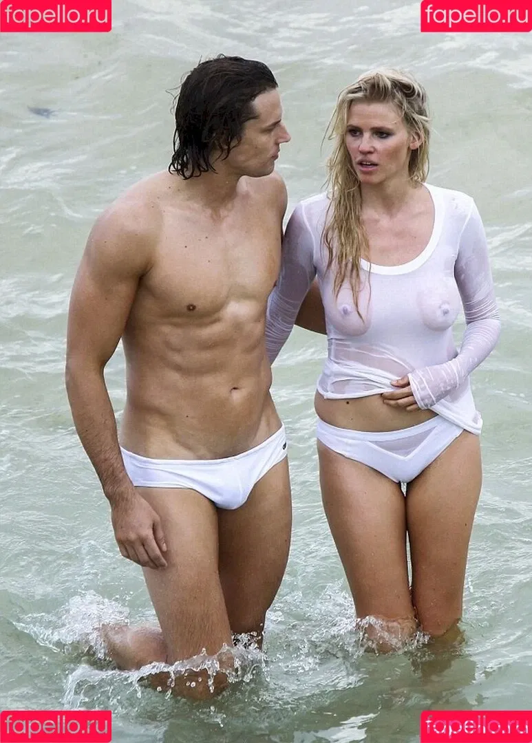 Lara Stone Onlyfans Photo Gallery 