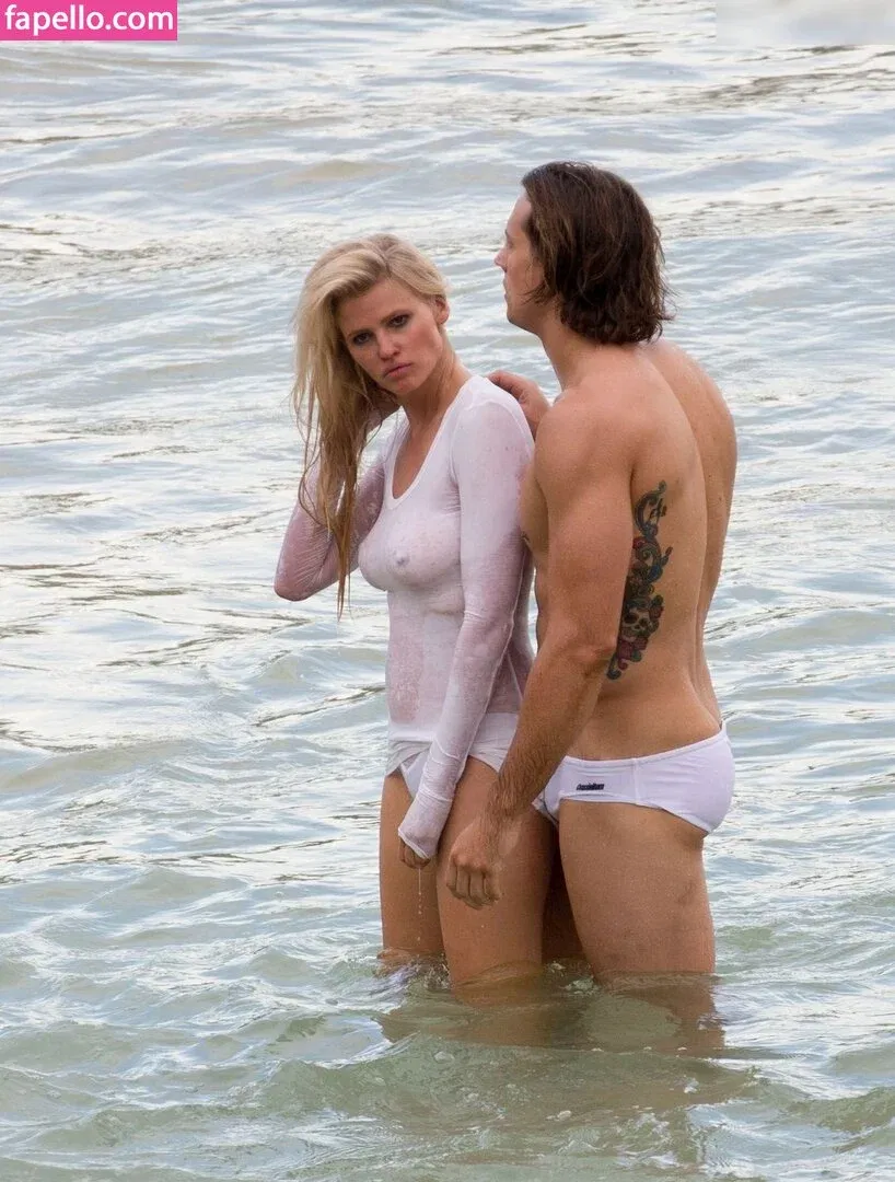 Lara Stone Onlyfans Photo Gallery 