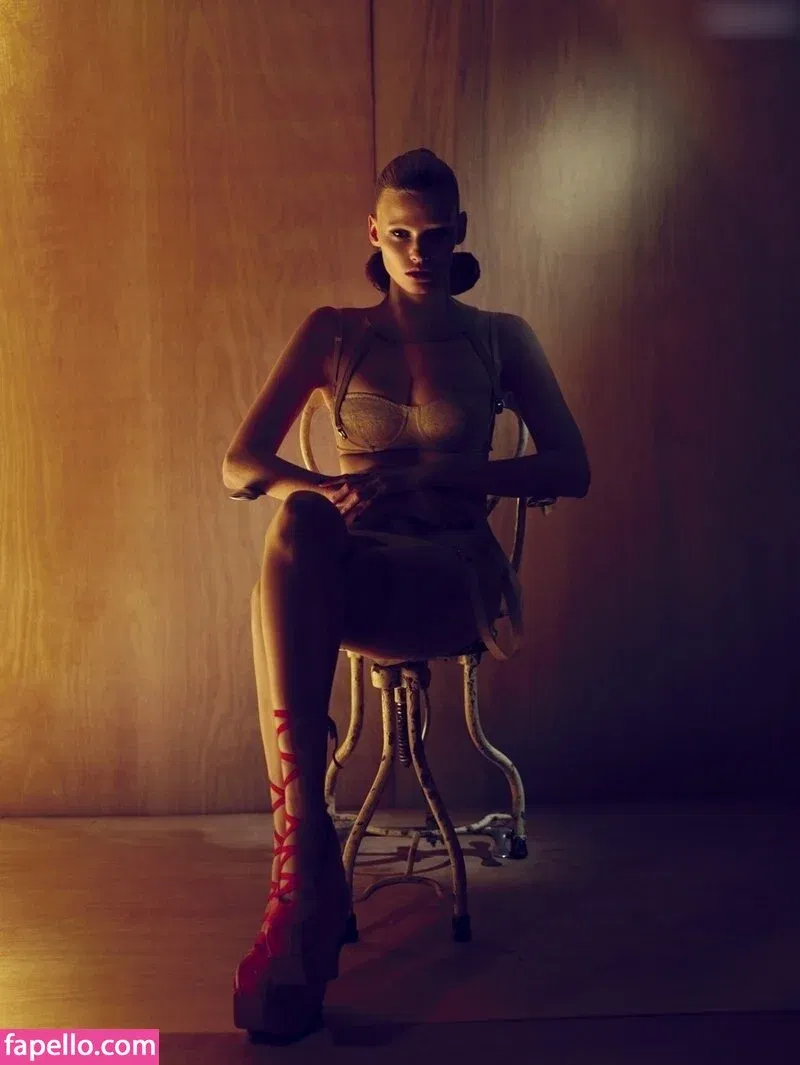 Lara Stone Onlyfans Photo Gallery 