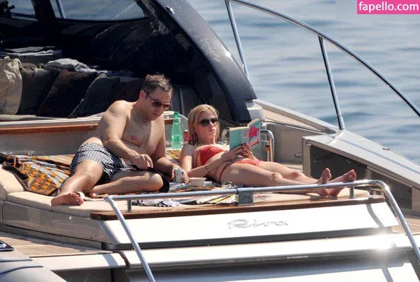 Lara Stone Onlyfans Photo Gallery 