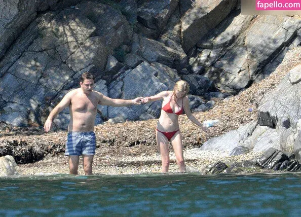 Lara Stone Onlyfans Photo Gallery 