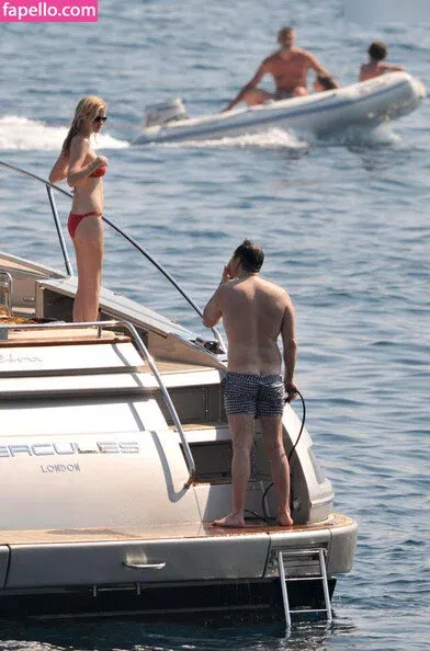 Lara Stone Onlyfans Photo Gallery 