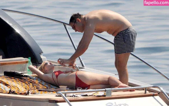 Lara Stone Onlyfans Photo Gallery 