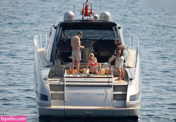 Lara Stone Onlyfans Photo Gallery 