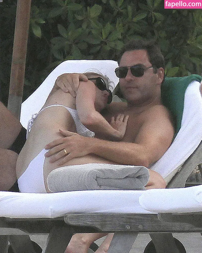 Lara Stone Onlyfans Photo Gallery 