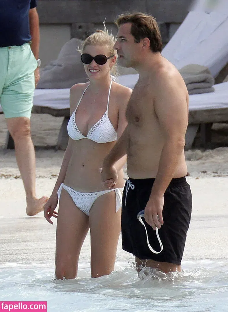 Lara Stone Onlyfans Photo Gallery 