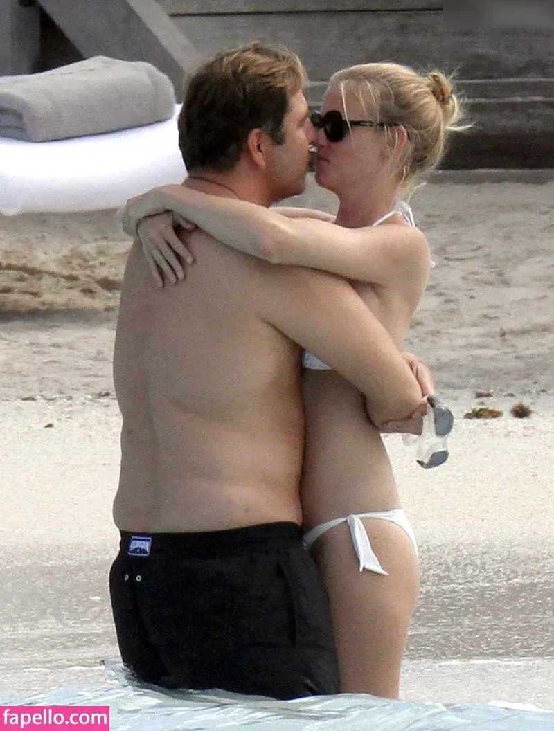 Lara Stone Onlyfans Photo Gallery 