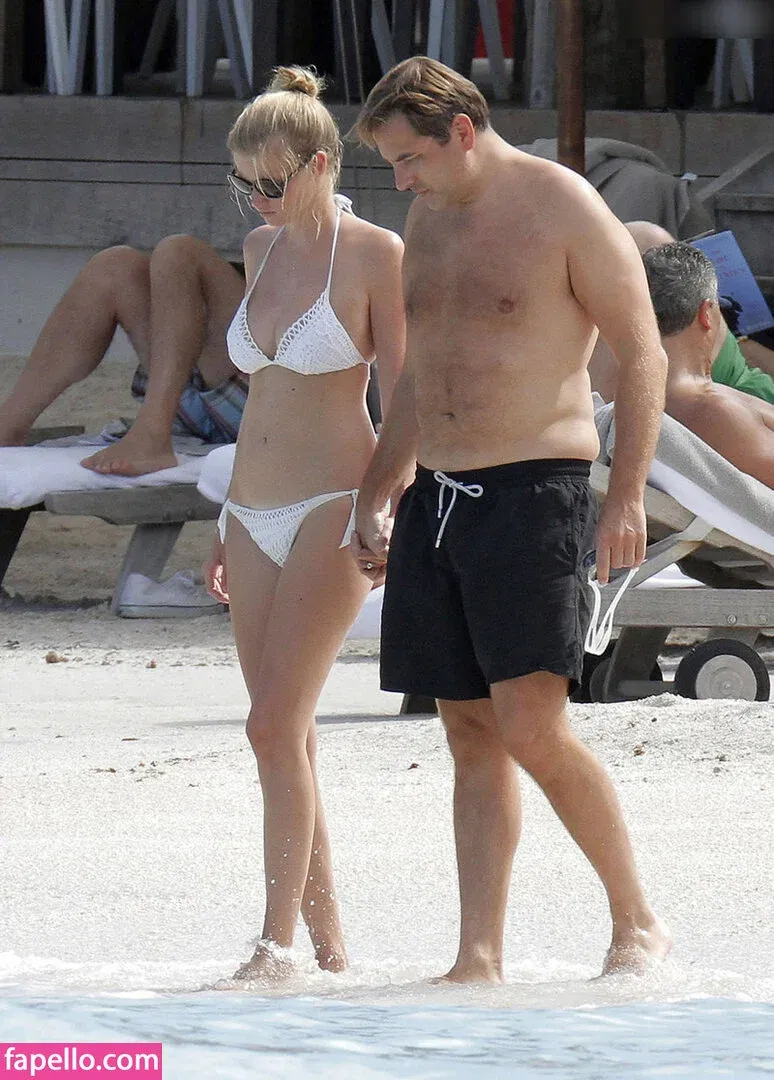 Lara Stone Onlyfans Photo Gallery 