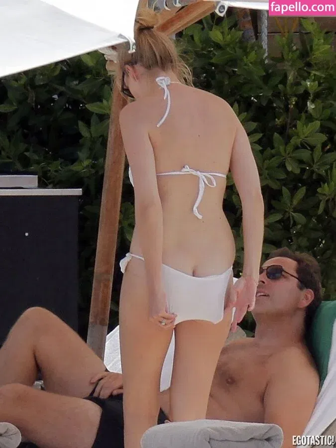 Lara Stone Onlyfans Photo Gallery 