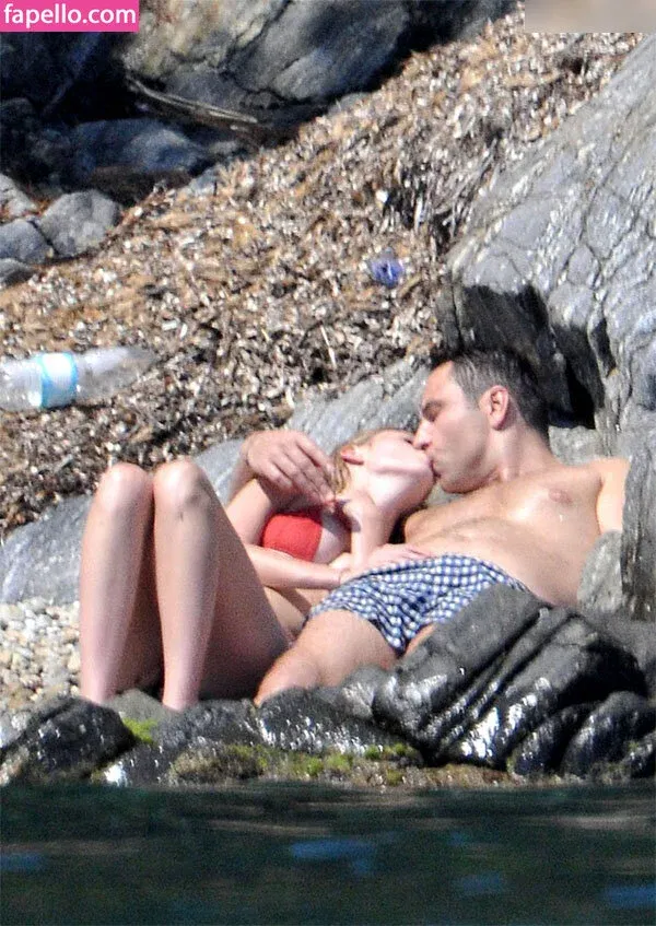 Lara Stone Onlyfans Photo Gallery 