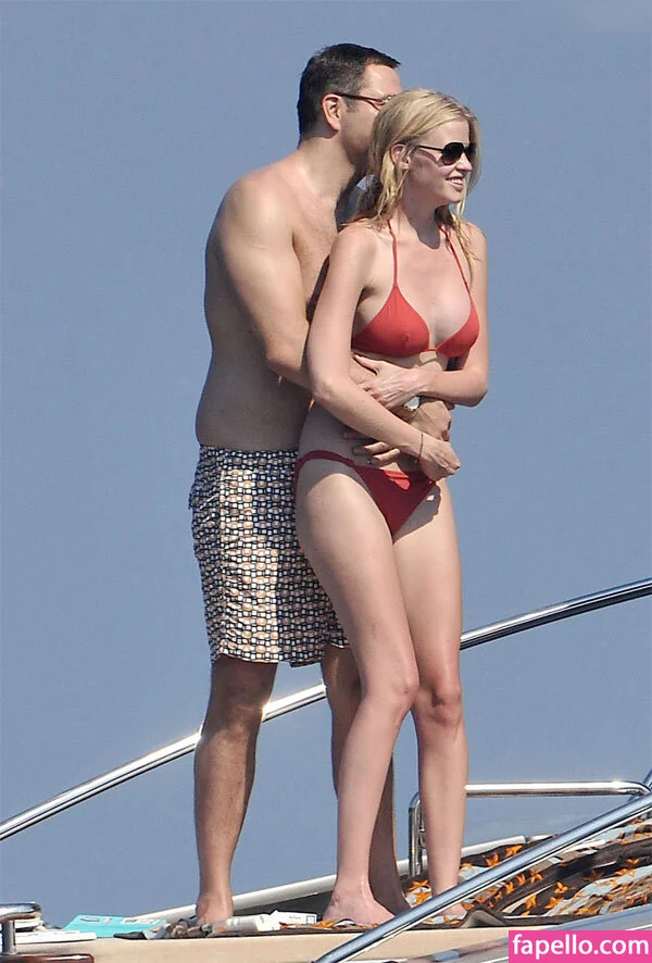 Lara Stone Onlyfans Photo Gallery 