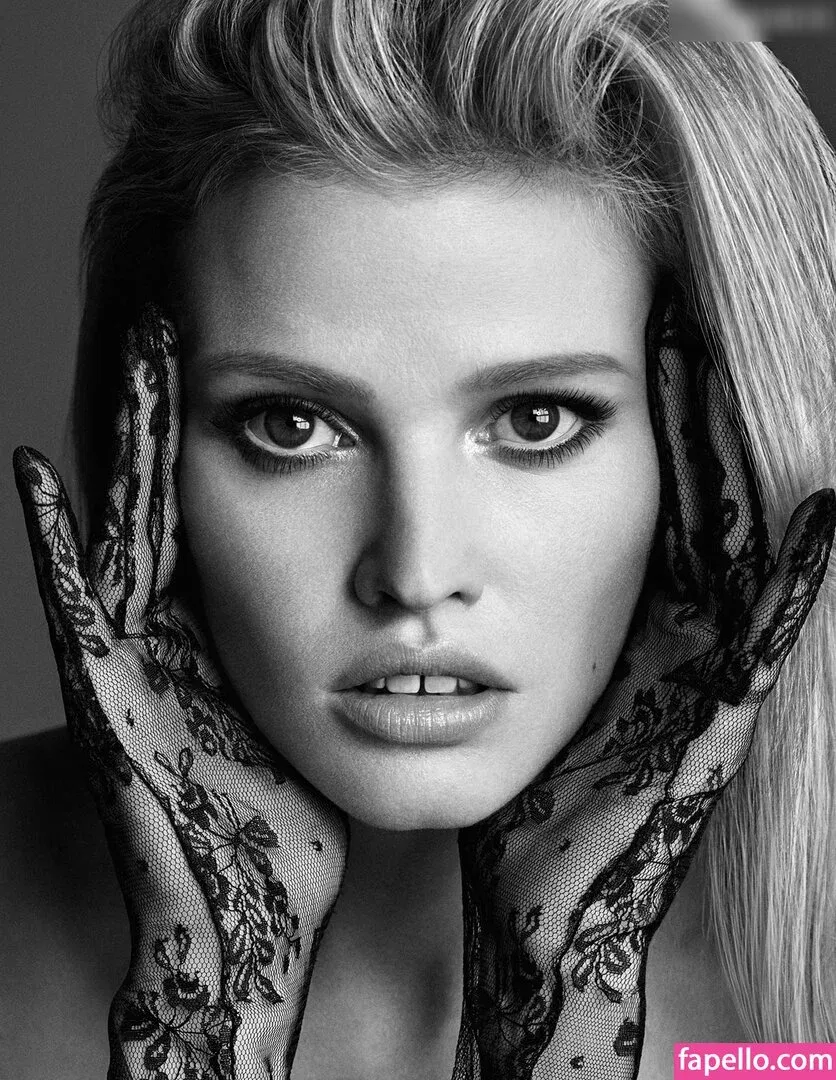 Lara Stone Onlyfans Photo Gallery 