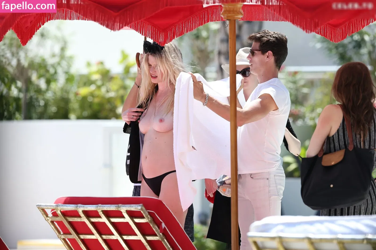 Lara Stone Onlyfans Photo Gallery 