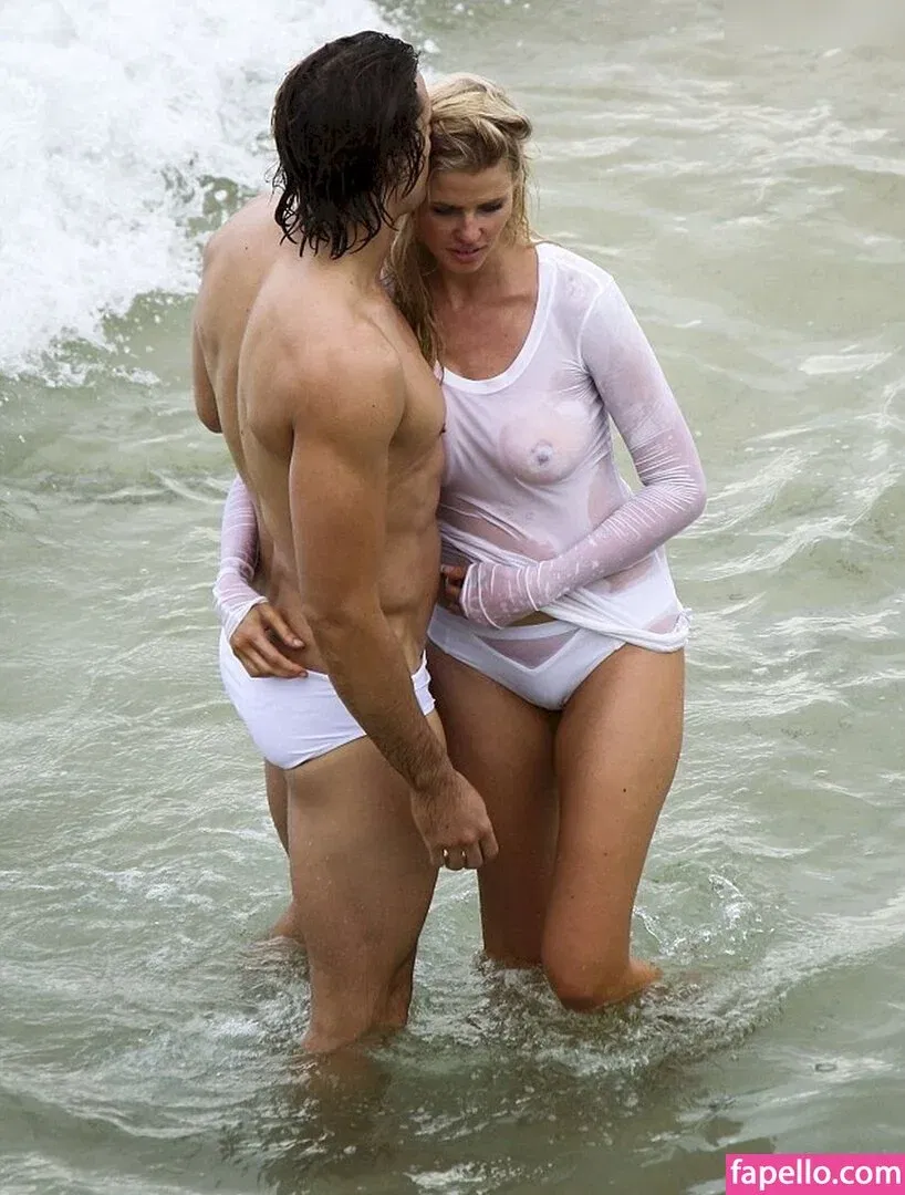 Lara Stone Onlyfans Photo Gallery 