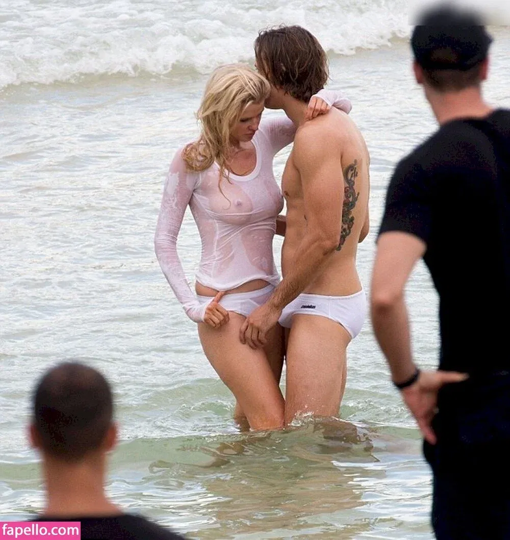 Lara Stone Onlyfans Photo Gallery 