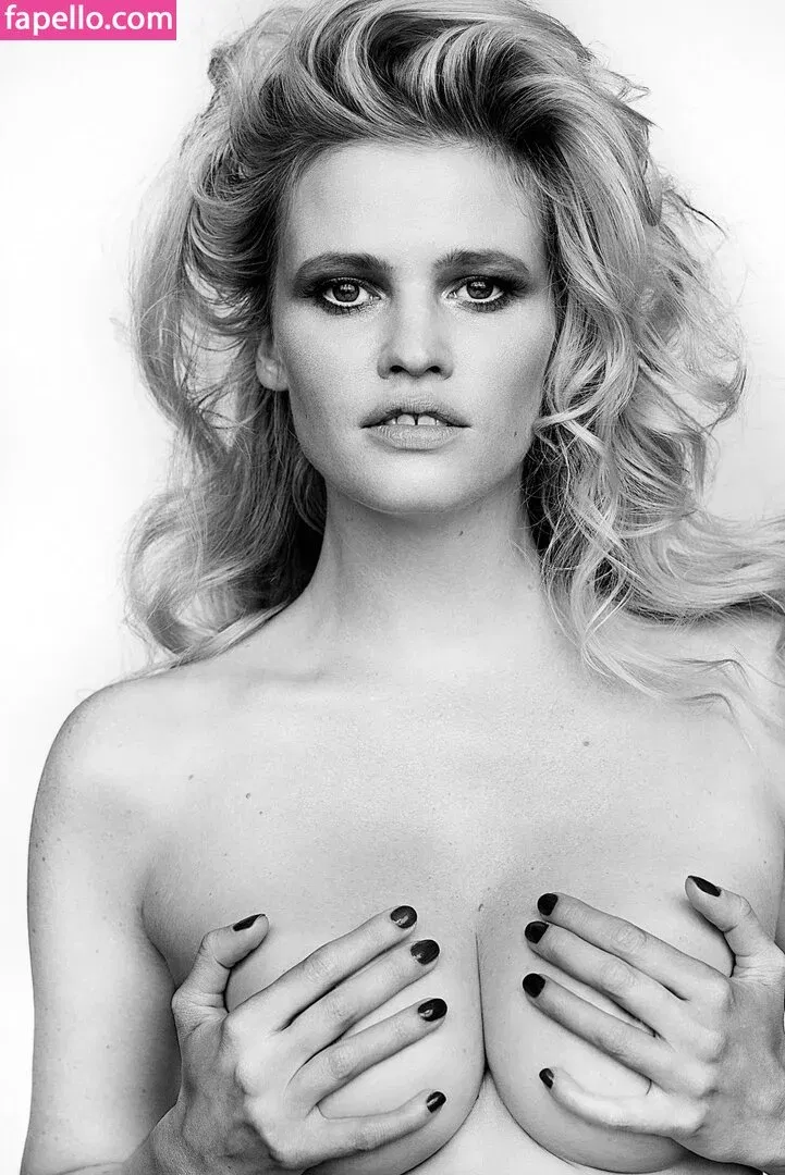 Lara Stone Onlyfans Photo Gallery 