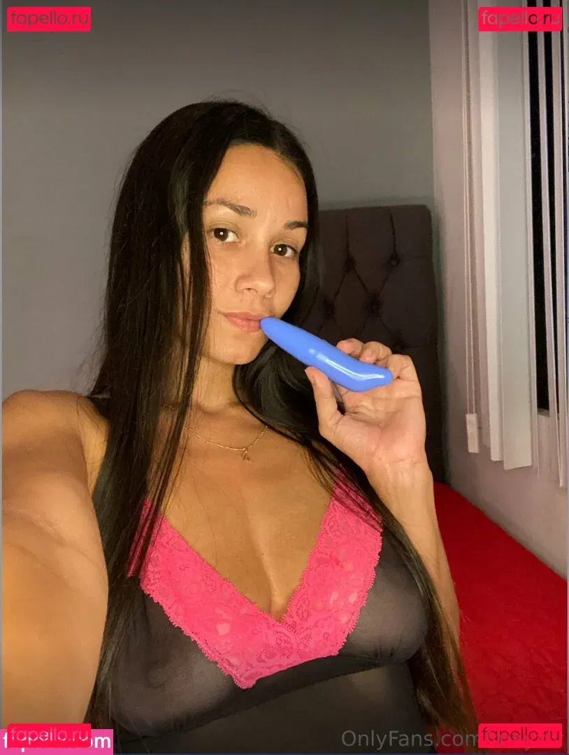 May Ziv Onlyfans Photo Gallery 