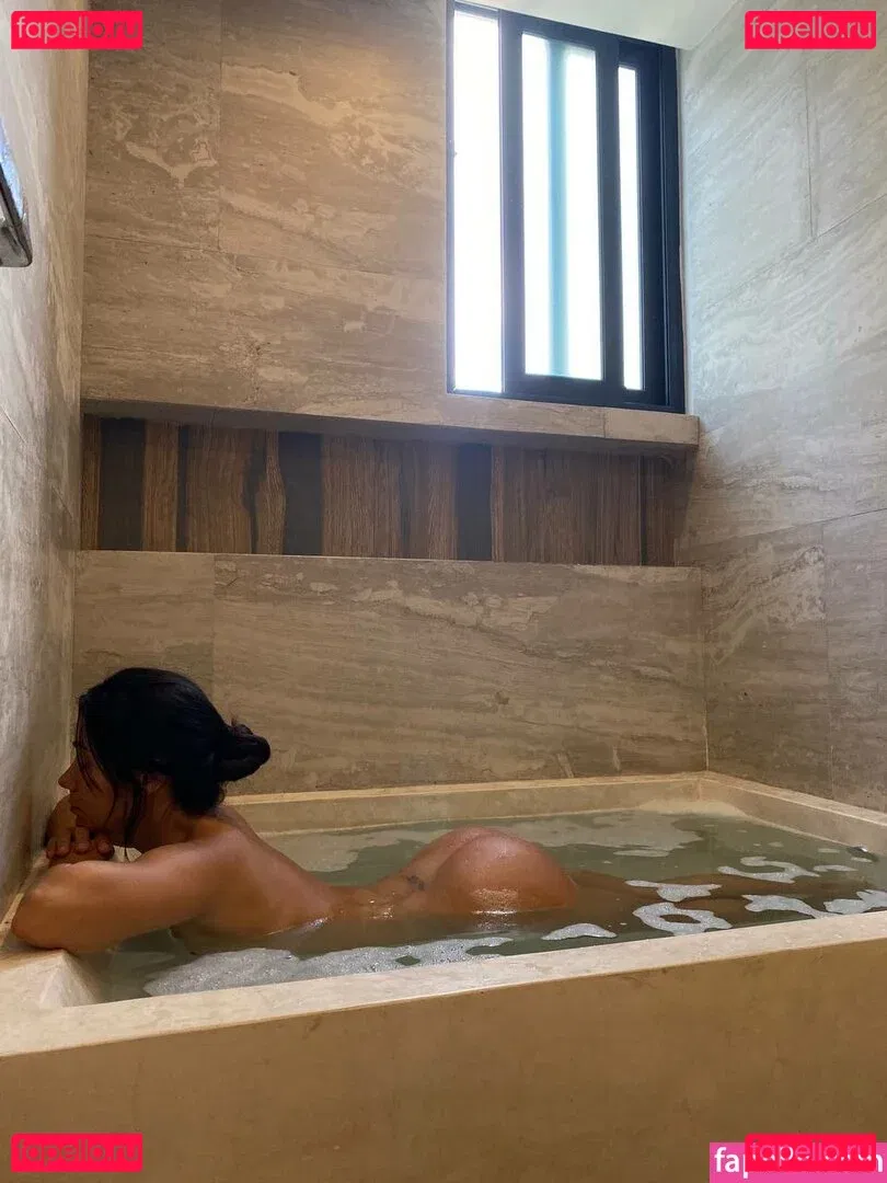 May Ziv Onlyfans Photo Gallery 