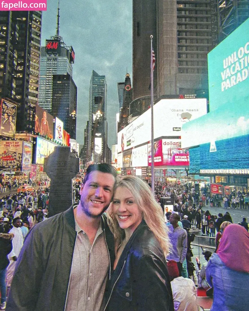 Megan Bowen Onlyfans Photo Gallery 