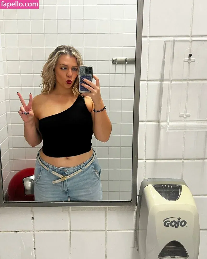 Megan Bowen Onlyfans Photo Gallery 