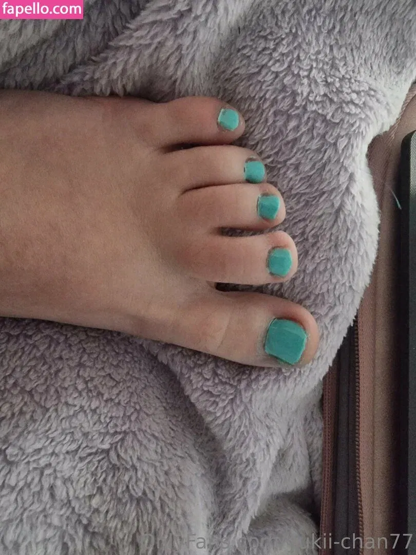 yourbluehairedwaifu Onlyfans Photo Gallery 