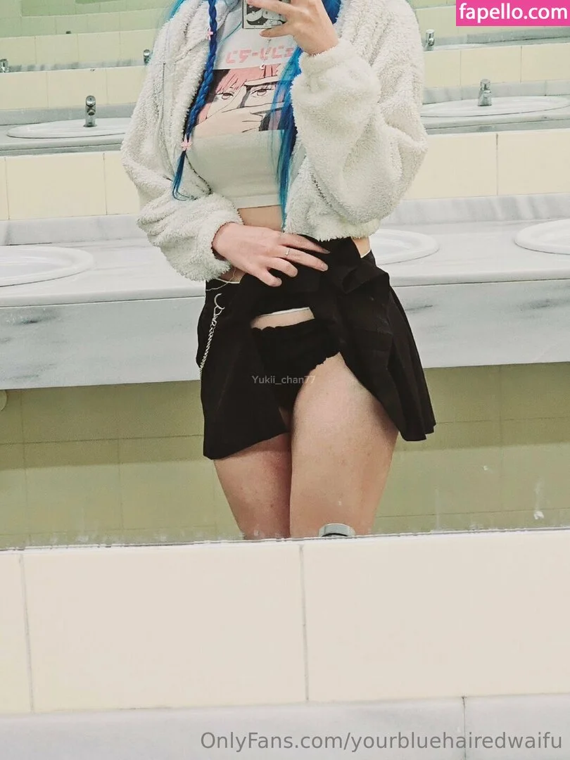 yourbluehairedwaifu Onlyfans Photo Gallery 