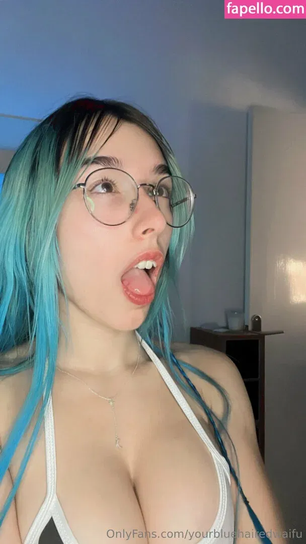 yourbluehairedwaifu Onlyfans Photo Gallery 