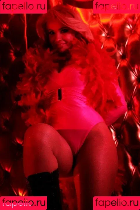 Lady Lu Onlyfans Photo Gallery 