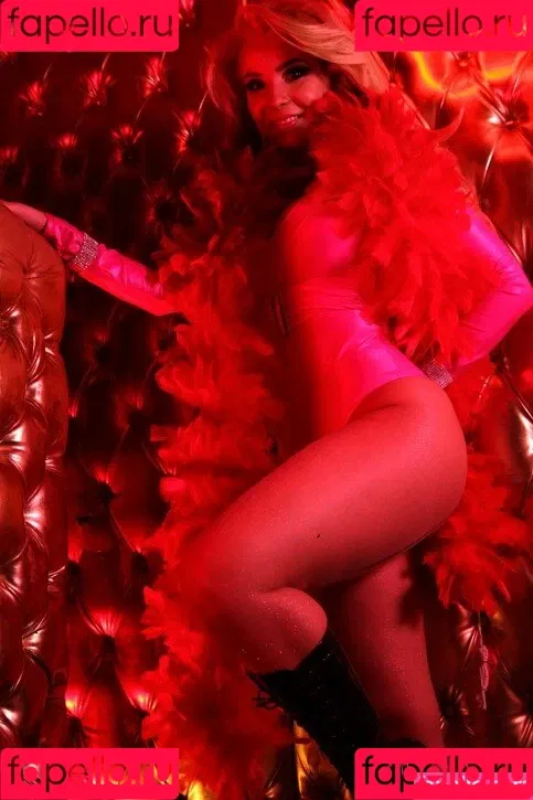 Lady Lu Onlyfans Photo Gallery 