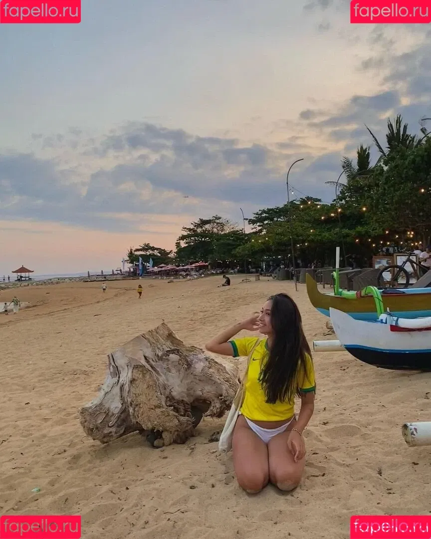 Lara Held Onlyfans Photo Gallery 