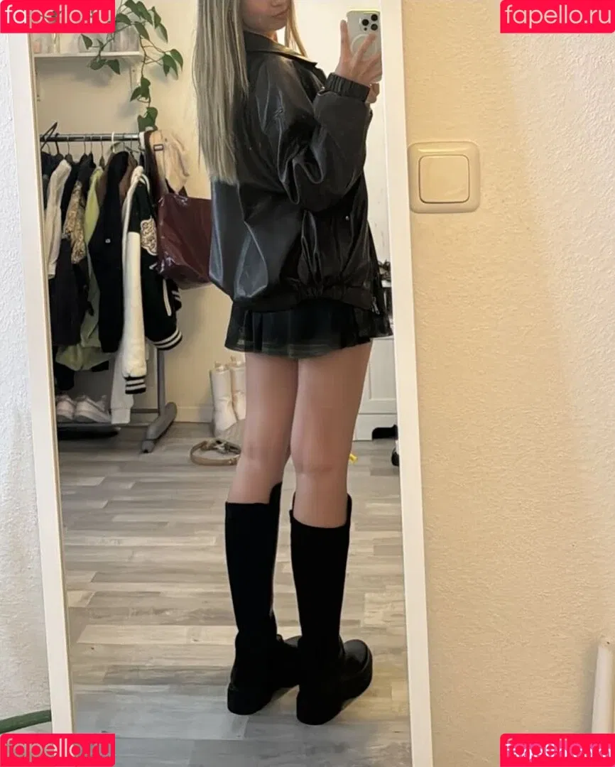 Lara Held Onlyfans Photo Gallery 
