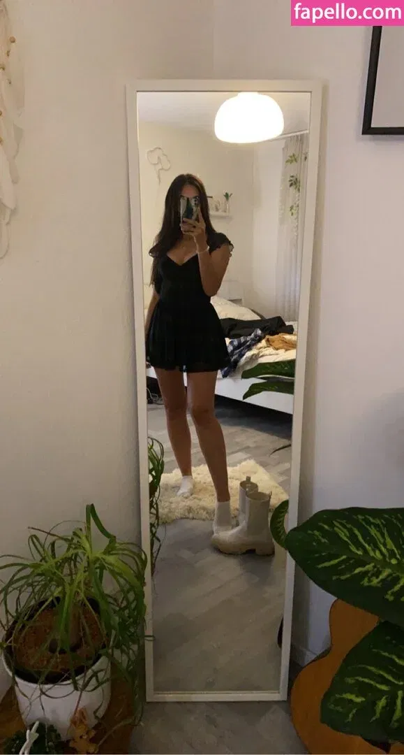 Lara Held Onlyfans Photo Gallery 