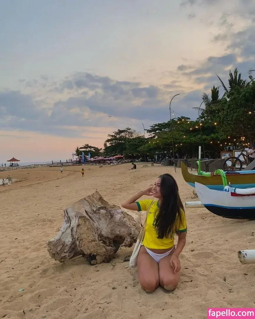 Lara Held Onlyfans Photo Gallery 