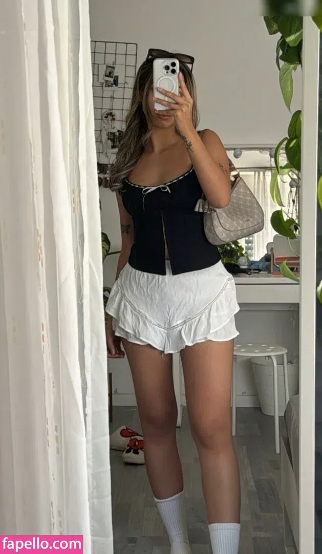 Lara Held Onlyfans Photo Gallery 