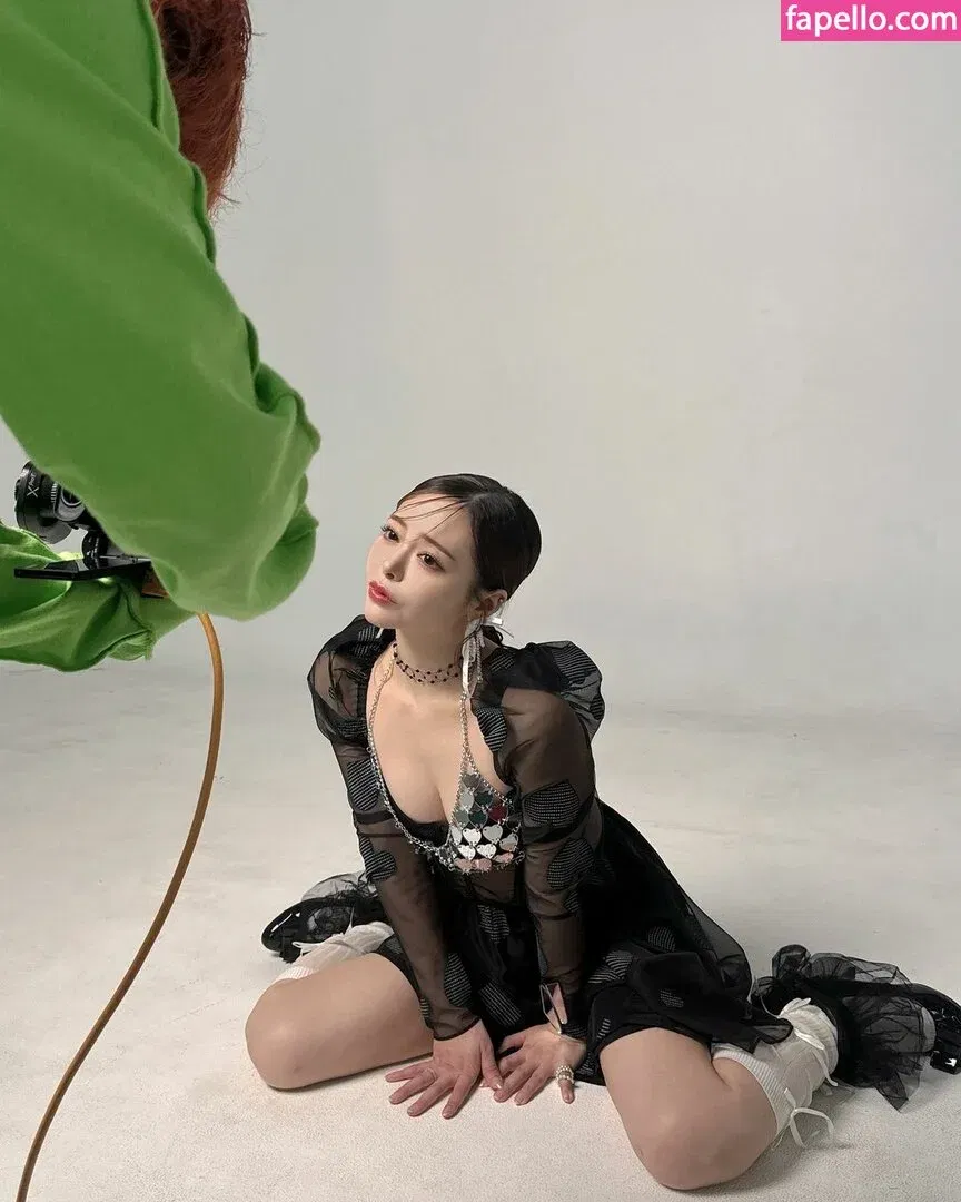 Yuna Ogura Onlyfans Photo Gallery 