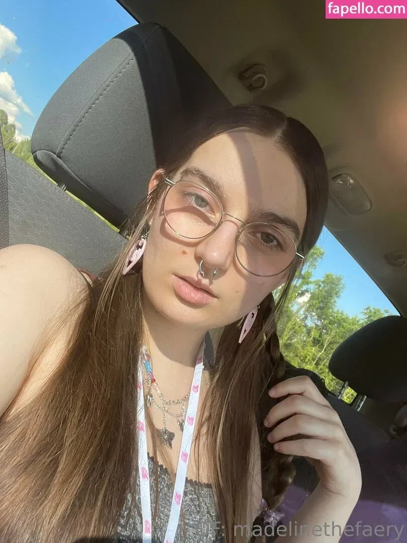 madelinethefaery Onlyfans Photo Gallery 
