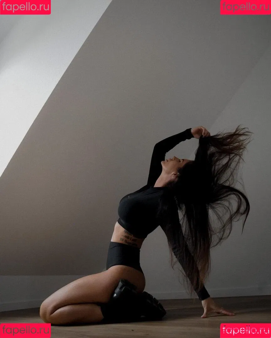 Bella Kraus Onlyfans Photo Gallery 