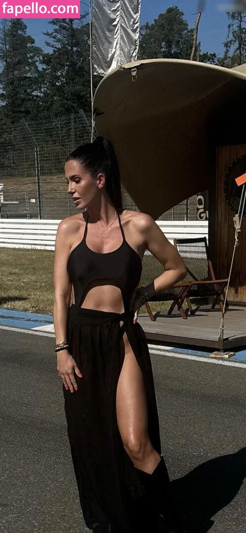 Bella Kraus Onlyfans Photo Gallery 