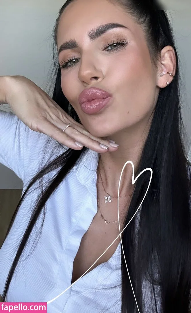 Bella Kraus Onlyfans Photo Gallery 