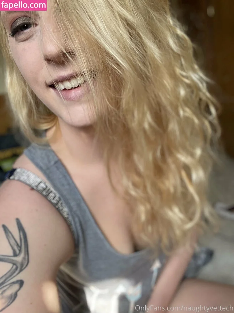 naughtyvettech Onlyfans Photo Gallery 